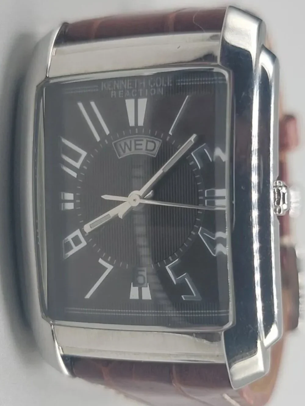 Kenneth Cole Reaction Mens Brown Watch KC1327 Croco Leather Band Date Display